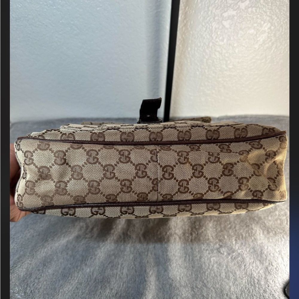 Gucci crossbody bag. - Picture 13 of 16